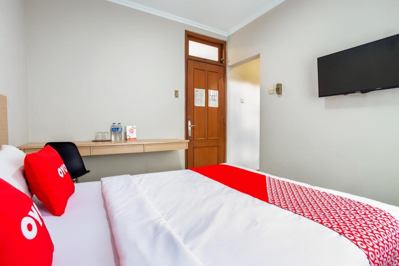 Oyo 3819 Winotosastro Hotel